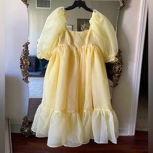 Selkie “Baby Banana French Puff Dress” NWT size Medium